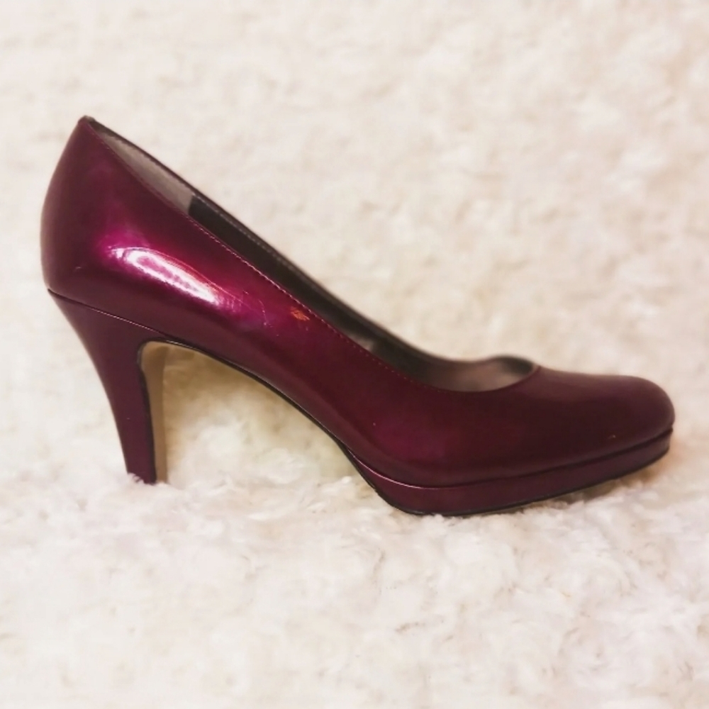 ANNE KLEIN Wystere Pumps Burgundy Faux Patent Leather 3.5" Heel Women's Size 6M